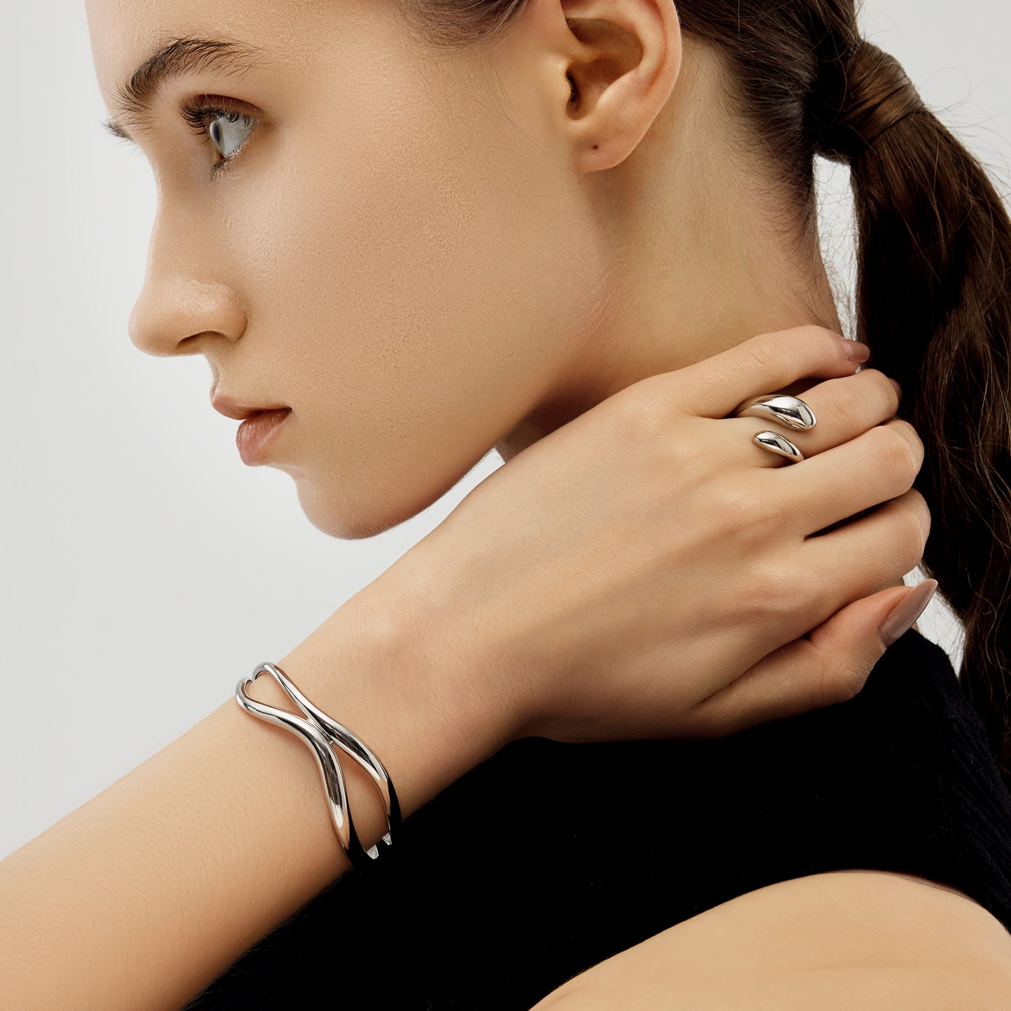 TRPOPO Infinity Collection - Elegante Fluxo Cuff Pulseira